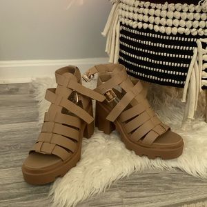 Steve Madden Cosmic Gladiator Sandals Size 8